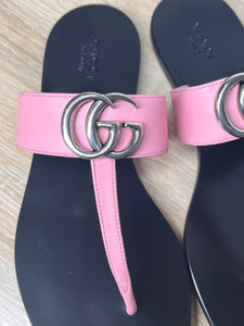 Gucci Thong Sandals With Double G