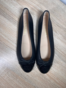 Chanel Ballet Lambskin & Patent Calfskin Flats, 38.5