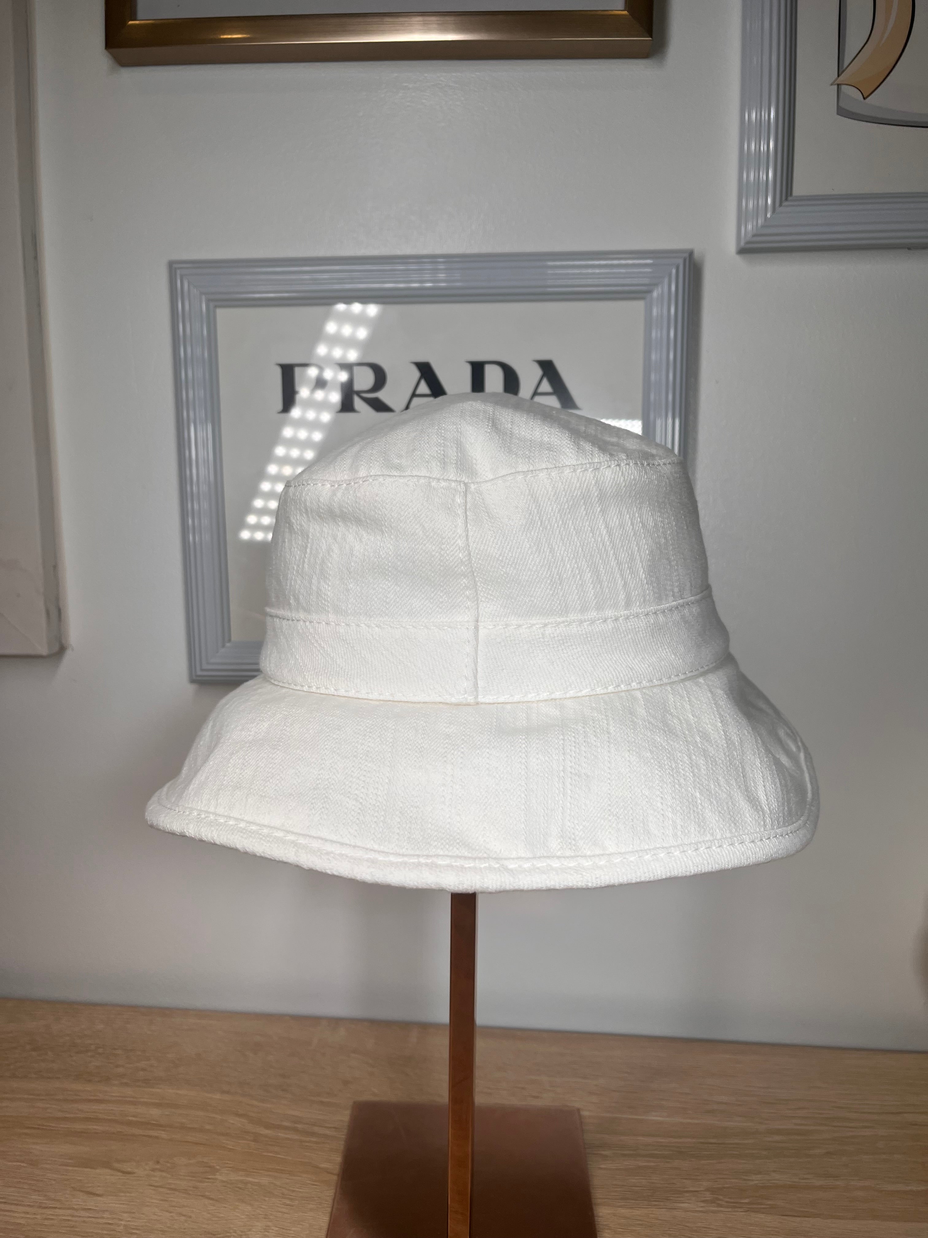 Chanel Bucket Hat White Hat, Large