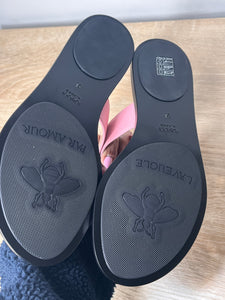 Gucci Thong Sandals With Double G