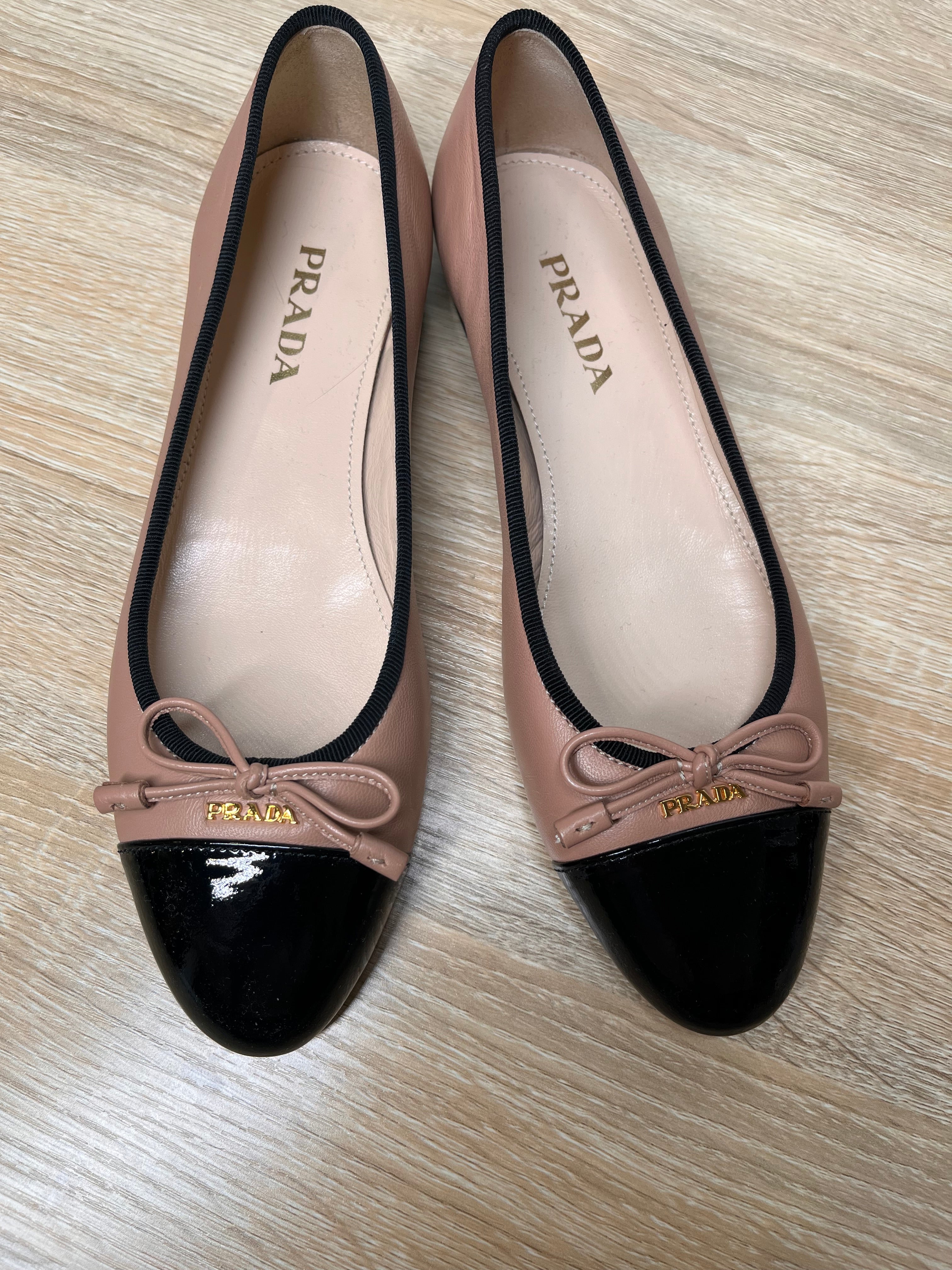 Prada Nude/Black Flats,36.5