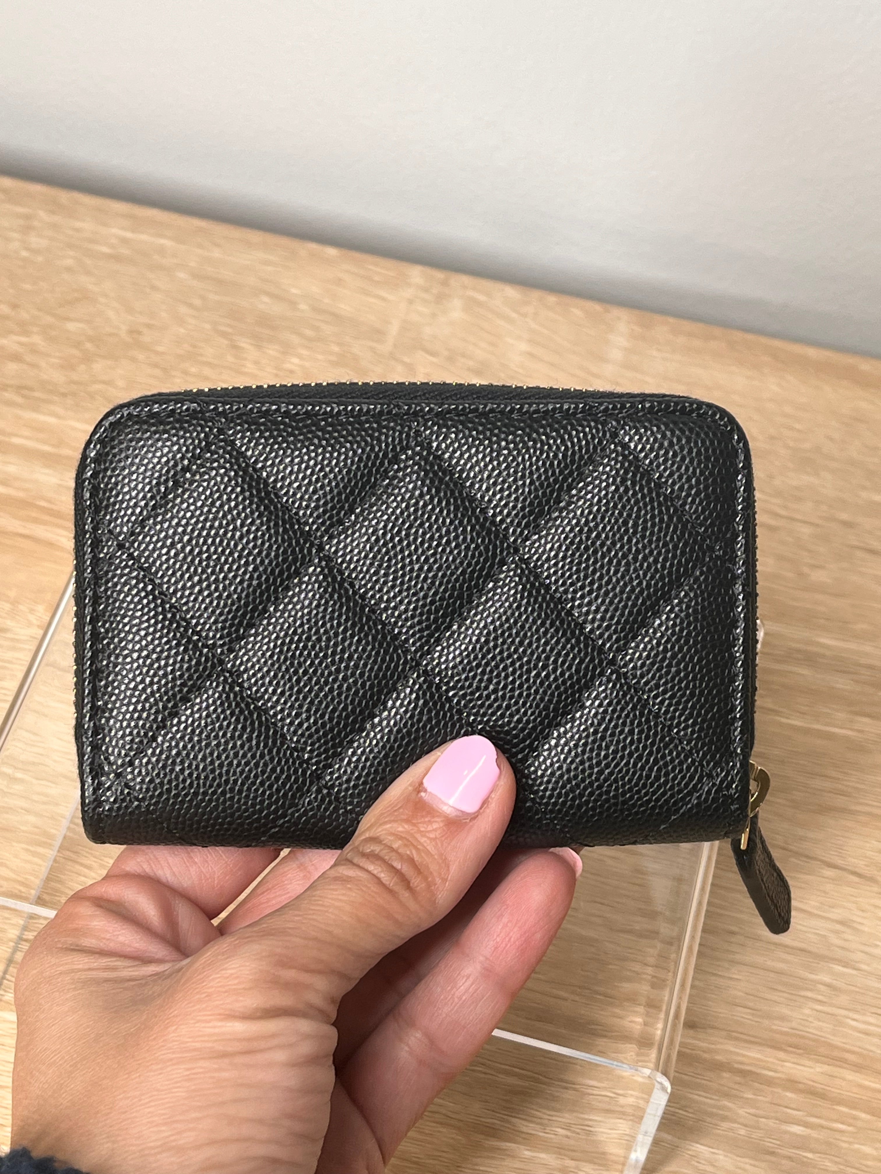 Chanel Caviar Enamel CC Logo Zipper Black Card Holder