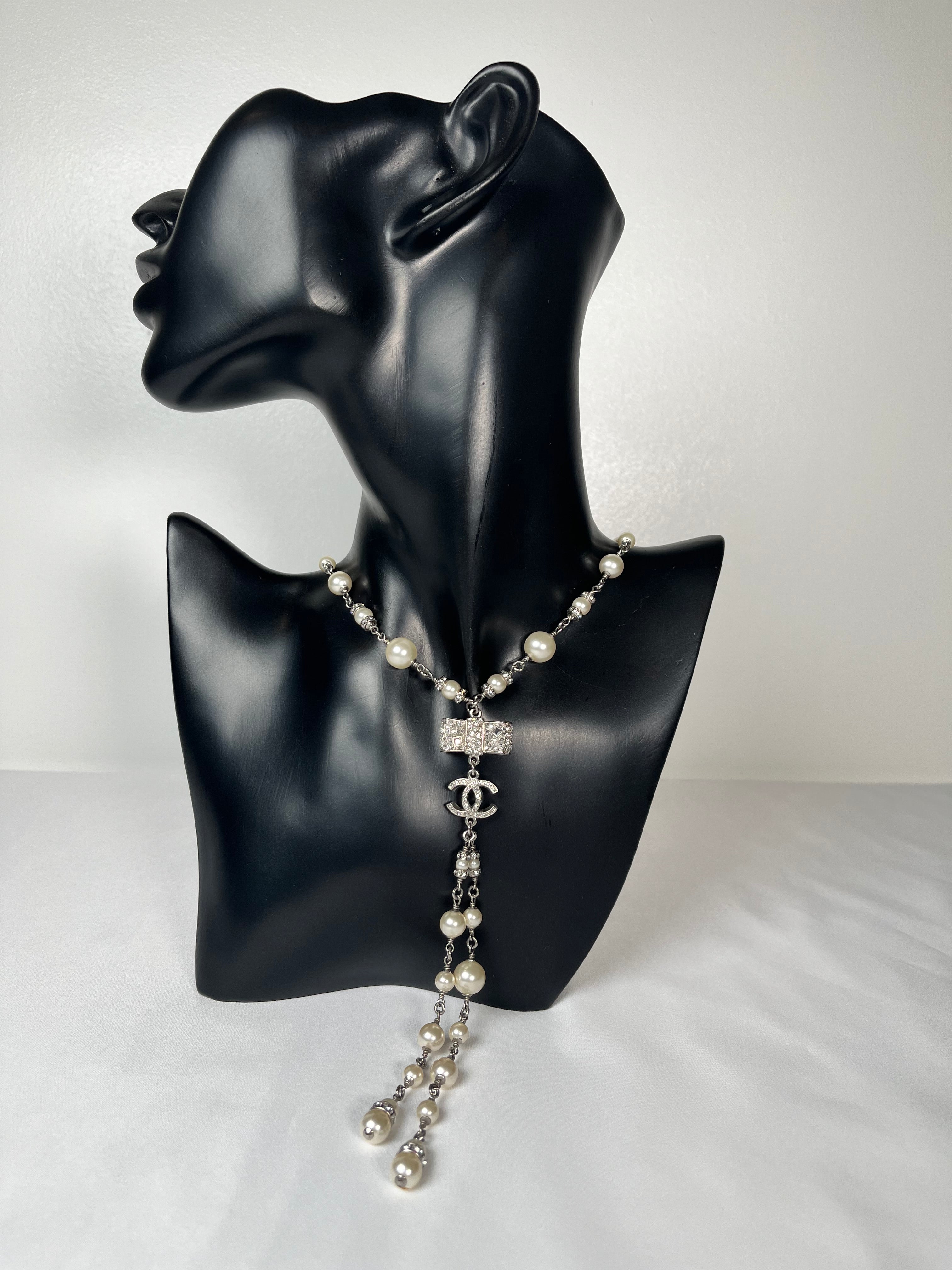 Chanel CC Faux Pearl Silver/Pearl Necklace