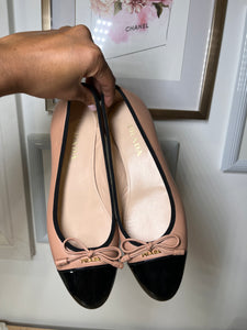 Prada Nude/Black Flats,36.5